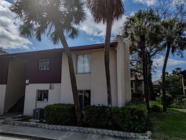 8640 TAHOE COURT 16, Tampa, FL 33614