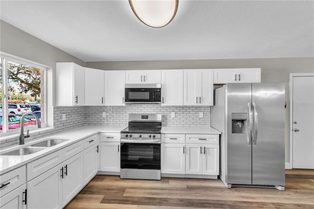 8640 TAHOE COURT 16, Tampa, FL 33614
