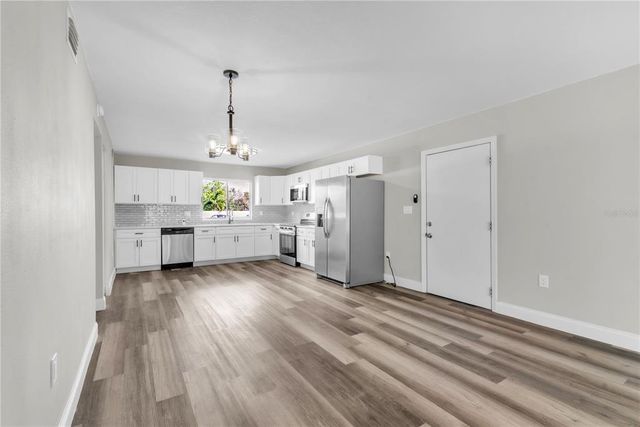 8640 TAHOE COURT 16, Tampa, FL 33614