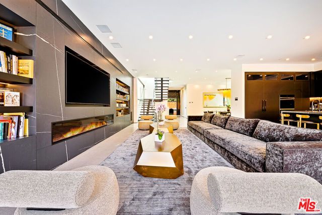 128 N Laurel Avenue, Los Angeles, CA 90048