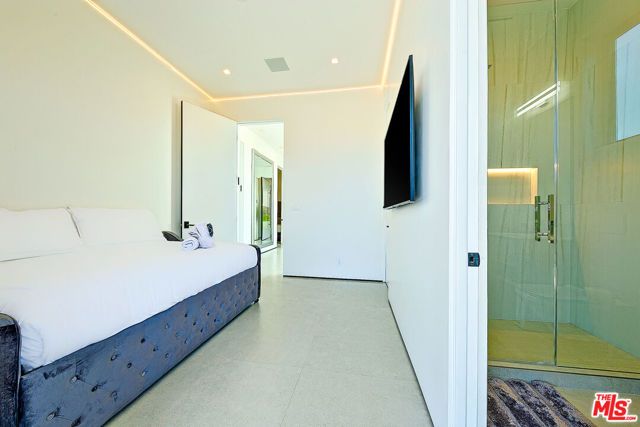 128 N Laurel Avenue, Los Angeles, CA 90048