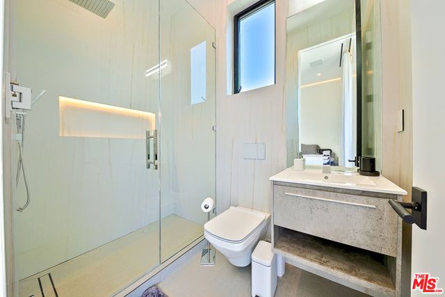 128 N Laurel Avenue, Los Angeles, CA 90048