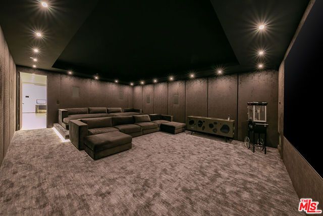128 N Laurel Avenue, Los Angeles, CA 90048