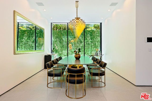 128 N Laurel Avenue, Los Angeles, CA 90048