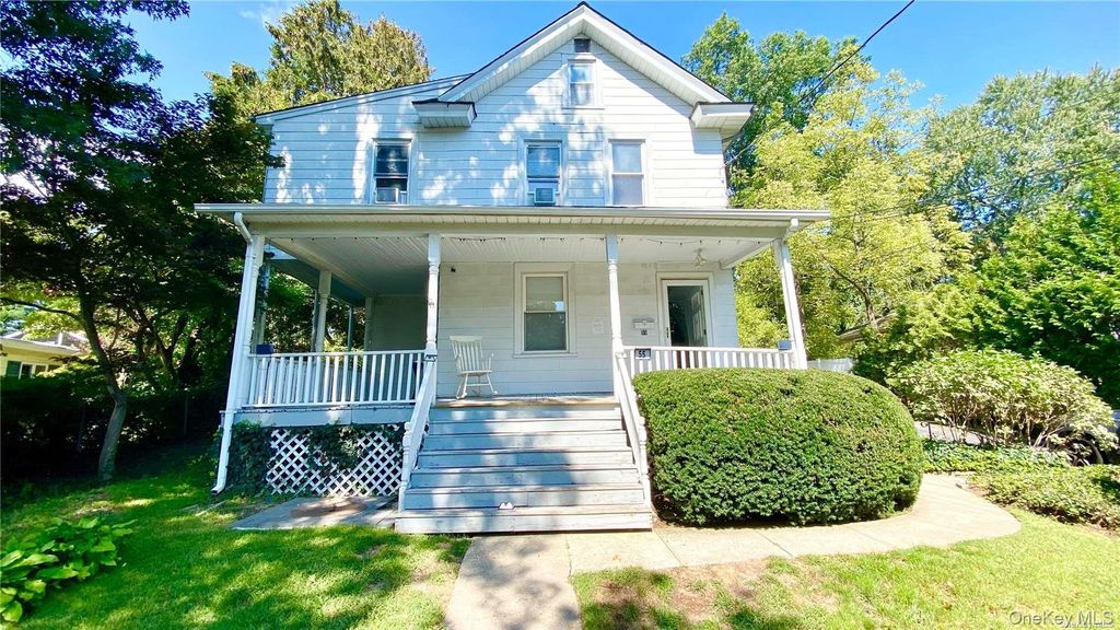 55 Davis Street 2, Locust Valley, NY 11560