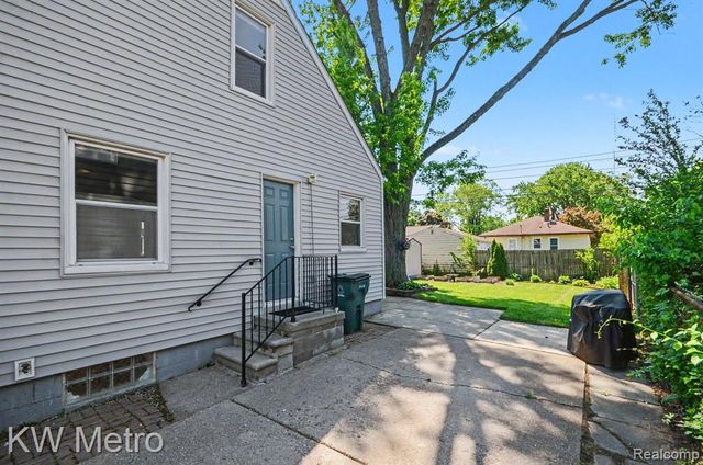 2422 Shevlin Street, Ferndale, MI 48220