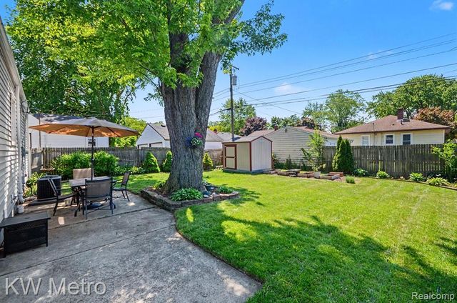 2422 Shevlin Street, Ferndale, MI 48220