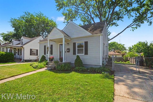 2422 Shevlin Street, Ferndale, MI 48220