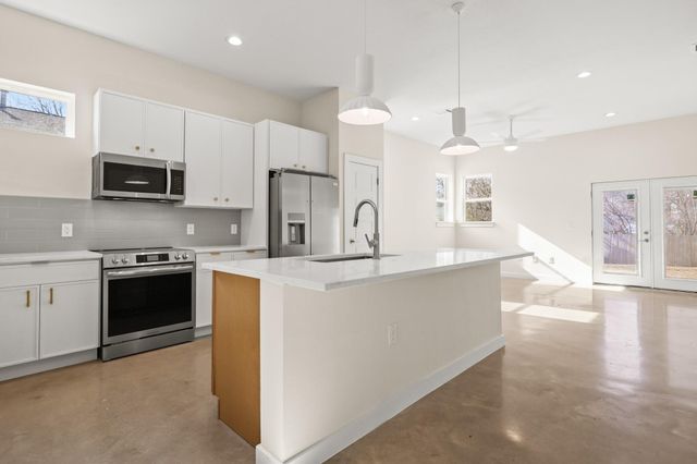 4801 Sara DR B, Austin, TX 78721