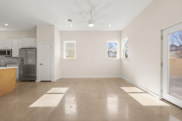 4801 Sara DR B, Austin, TX 78721