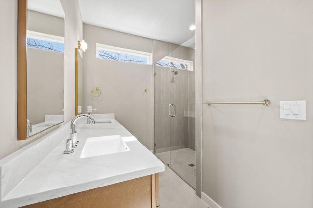 4801 Sara DR B, Austin, TX 78721