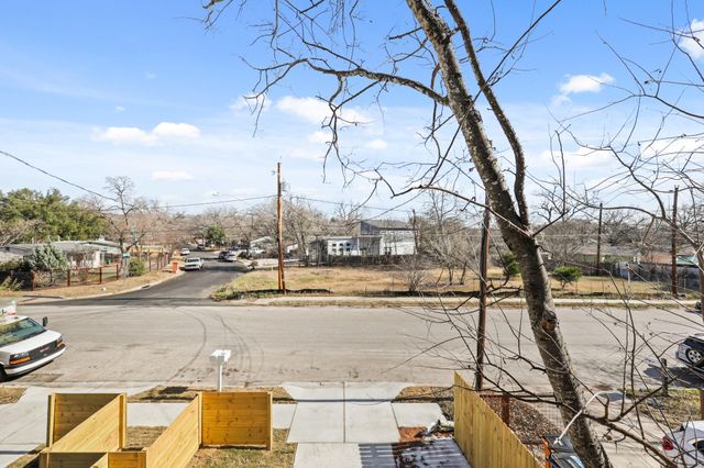 4801 Sara DR B, Austin, TX 78721