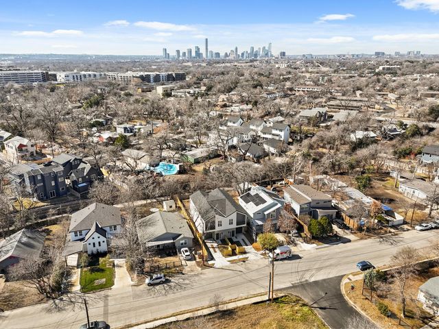 4801 Sara DR B, Austin, TX 78721