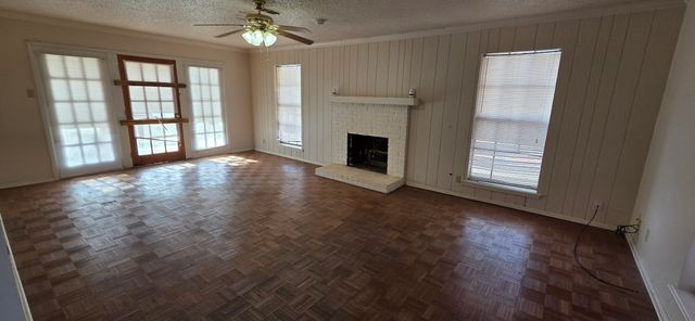 128 Estate West Road, Sherman, TX 75092