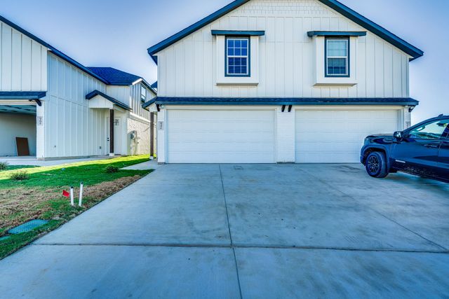 920 Cooksey Court B, Grandview, TX 76050