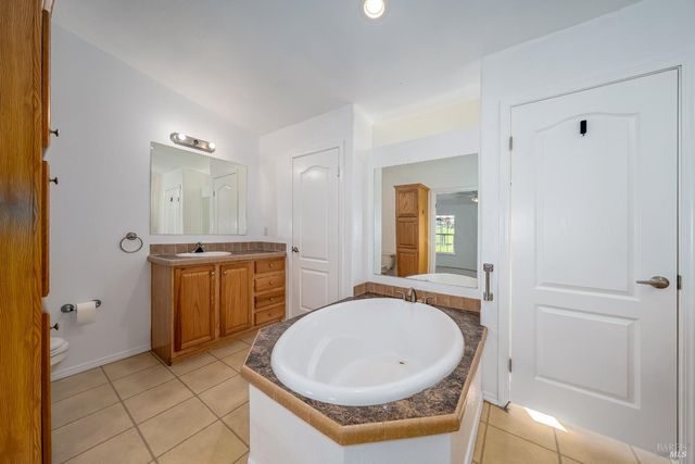 2940 Blackfeet Trl, Clearlake Oaks, CA 95423