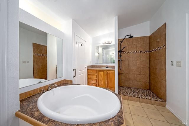 2940 Blackfeet Trl, Clearlake Oaks, CA 95423