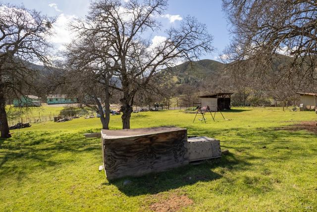 2940 Blackfeet Trl, Clearlake Oaks, CA 95423