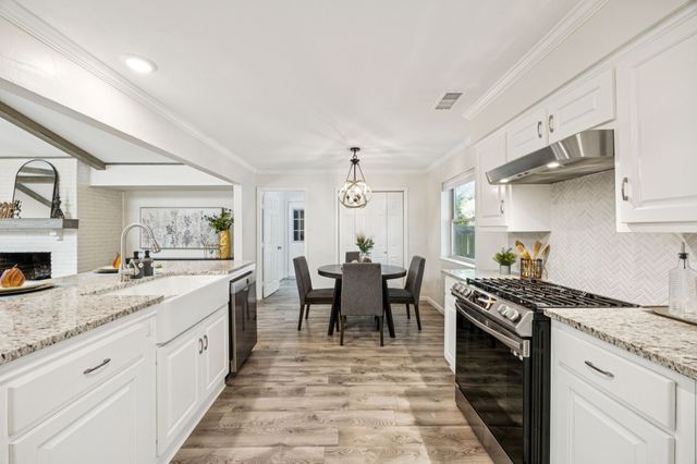 301 Ridgebriar Drive, Richardson, TX 75080