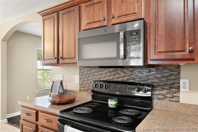 2603 Pinehurst Court, New Albany, IN 47150