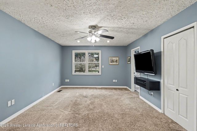 3527 Ruth Avenue, Lansing, MI 48910