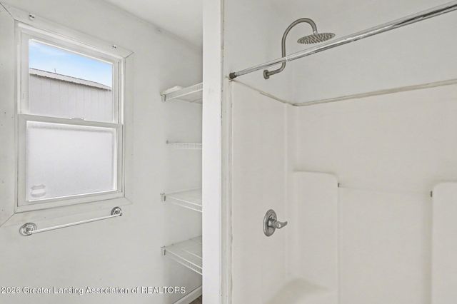 3527 Ruth Avenue, Lansing, MI 48910