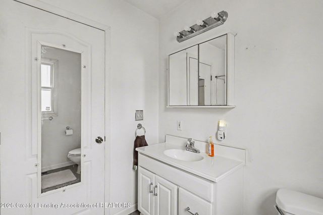 3527 Ruth Avenue, Lansing, MI 48910