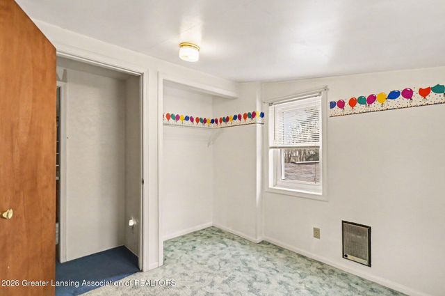 3527 Ruth Avenue, Lansing, MI 48910