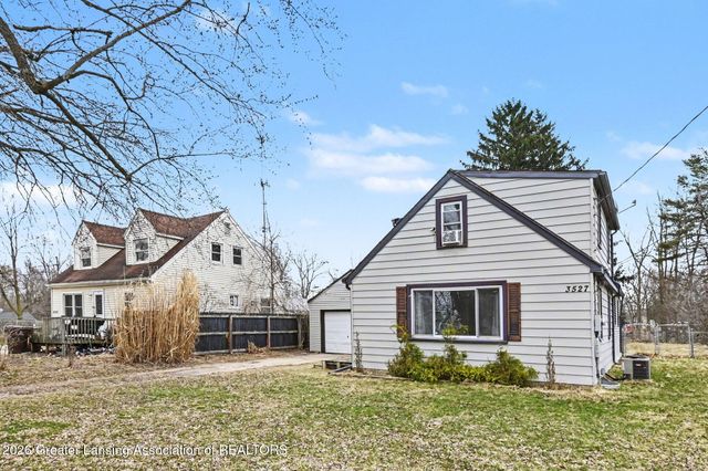 3527 Ruth Avenue, Lansing, MI 48910