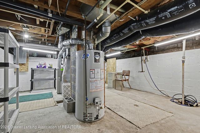 3527 Ruth Avenue, Lansing, MI 48910