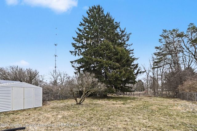 3527 Ruth Avenue, Lansing, MI 48910