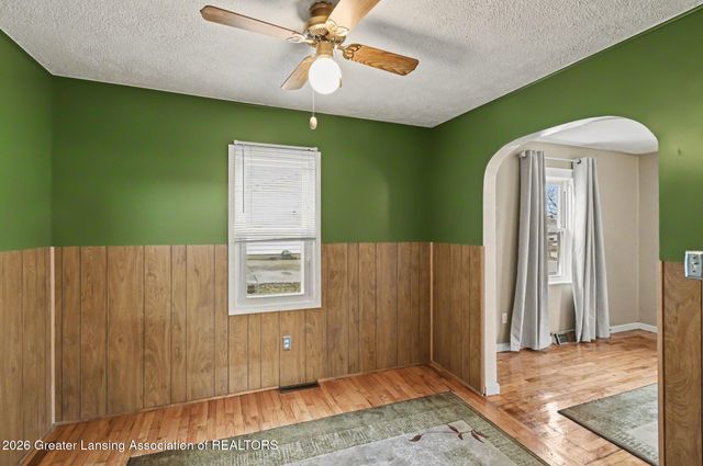 3527 Ruth Avenue, Lansing, MI 48910