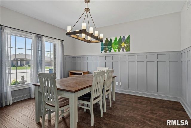917 River Birch Court, Chatham, IL 62629