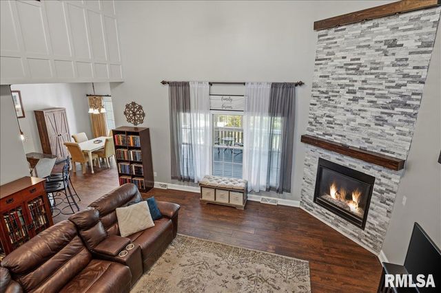 917 River Birch Court, Chatham, IL 62629