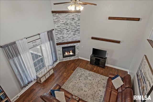 917 River Birch Court, Chatham, IL 62629