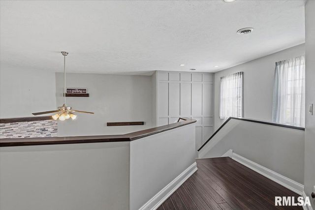 917 River Birch Court, Chatham, IL 62629