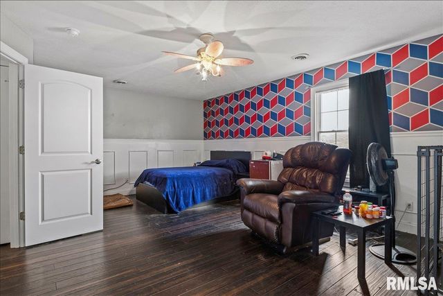 917 River Birch Court, Chatham, IL 62629