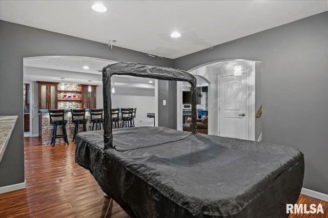 917 River Birch Court, Chatham, IL 62629