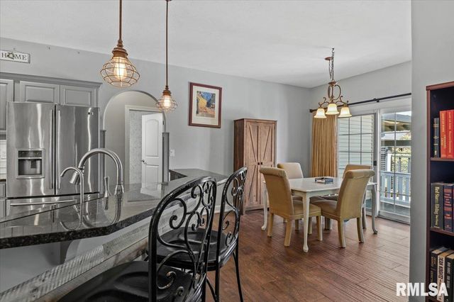 917 River Birch Court, Chatham, IL 62629