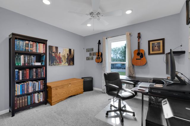 2640 Owens Dr, Santa Fe, TN 38482