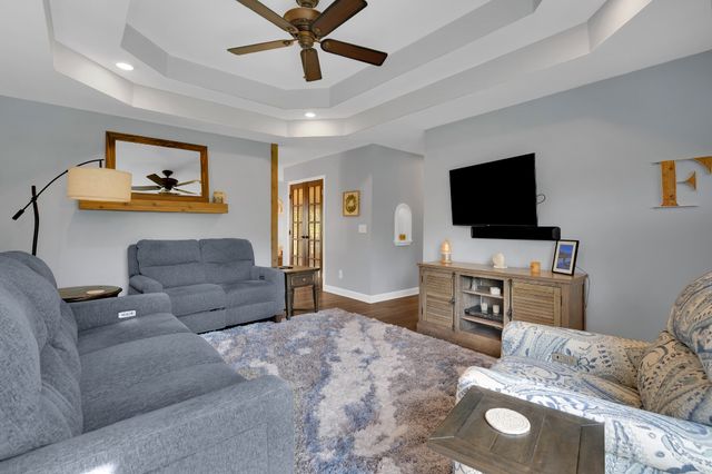 2640 Owens Dr, Santa Fe, TN 38482