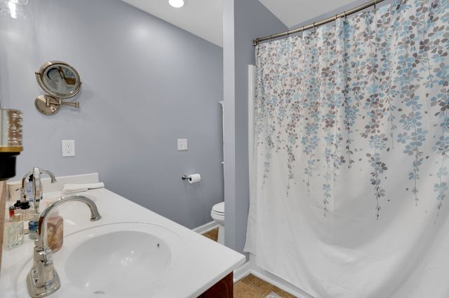2640 Owens Dr, Santa Fe, TN 38482