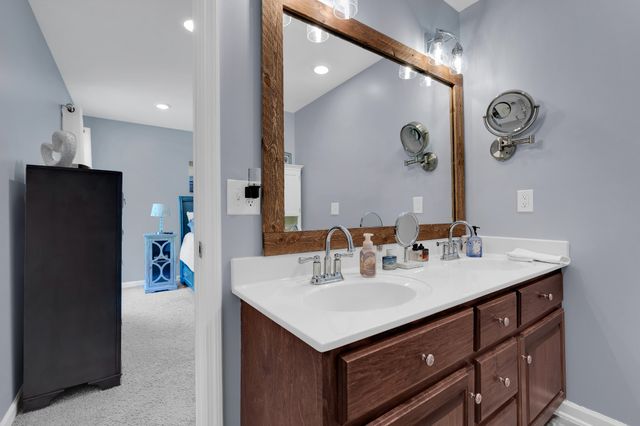 2640 Owens Dr, Santa Fe, TN 38482