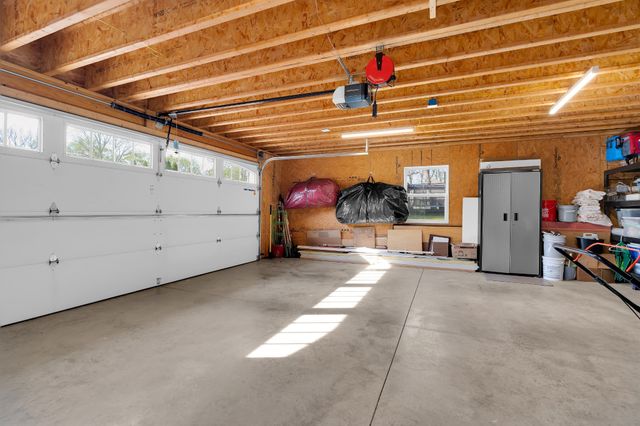 2640 Owens Dr, Santa Fe, TN 38482