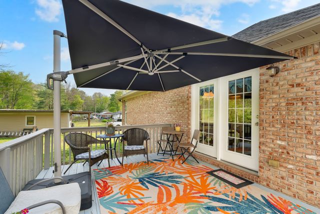 2640 Owens Dr, Santa Fe, TN 38482
