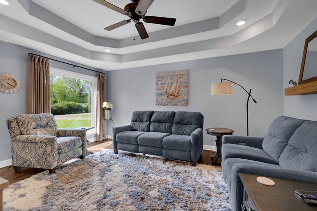2640 Owens Dr, Santa Fe, TN 38482