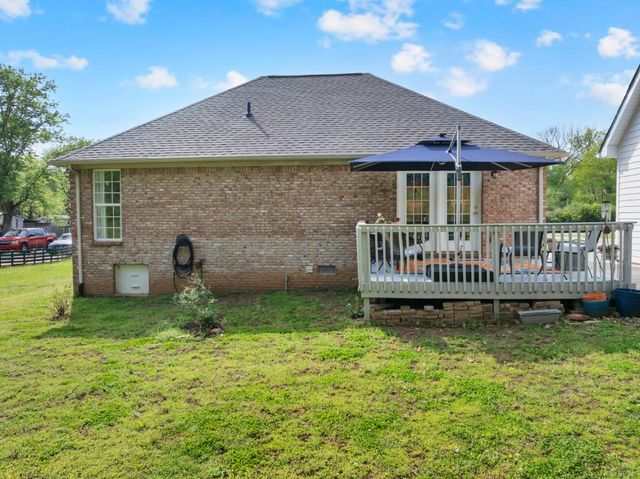 2640 Owens Dr, Santa Fe, TN 38482