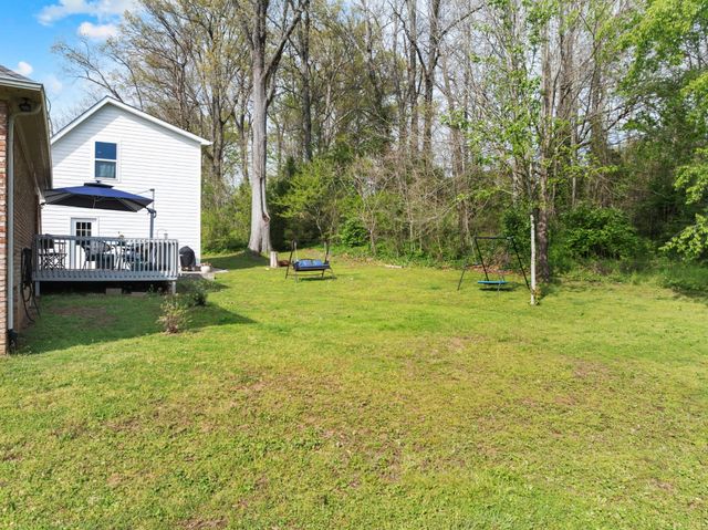 2640 Owens Dr, Santa Fe, TN 38482