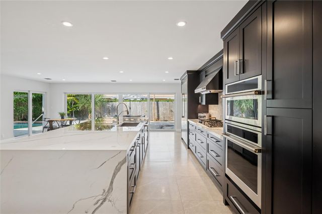 2657 NE 26th St, Fort Lauderdale, FL 33305