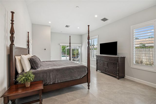 2657 NE 26th St, Fort Lauderdale, FL 33305